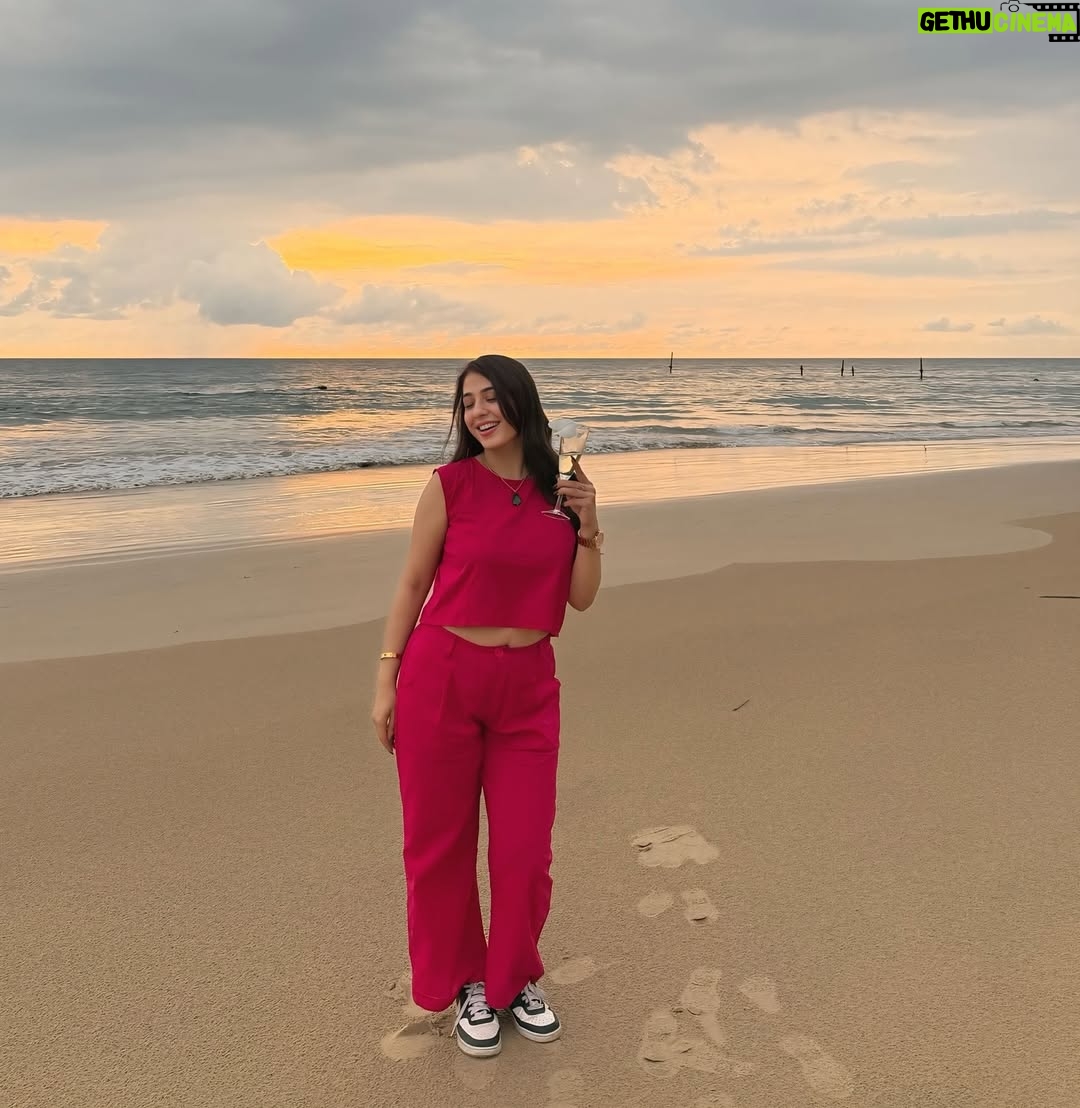 Anisha Mishra - 2.7K Likes - I’m just a water Baby 👶 🌊❣️🎀