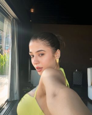 Anisha Mishra Instagram - I don’t cry on heartbreaks I throw my main card !