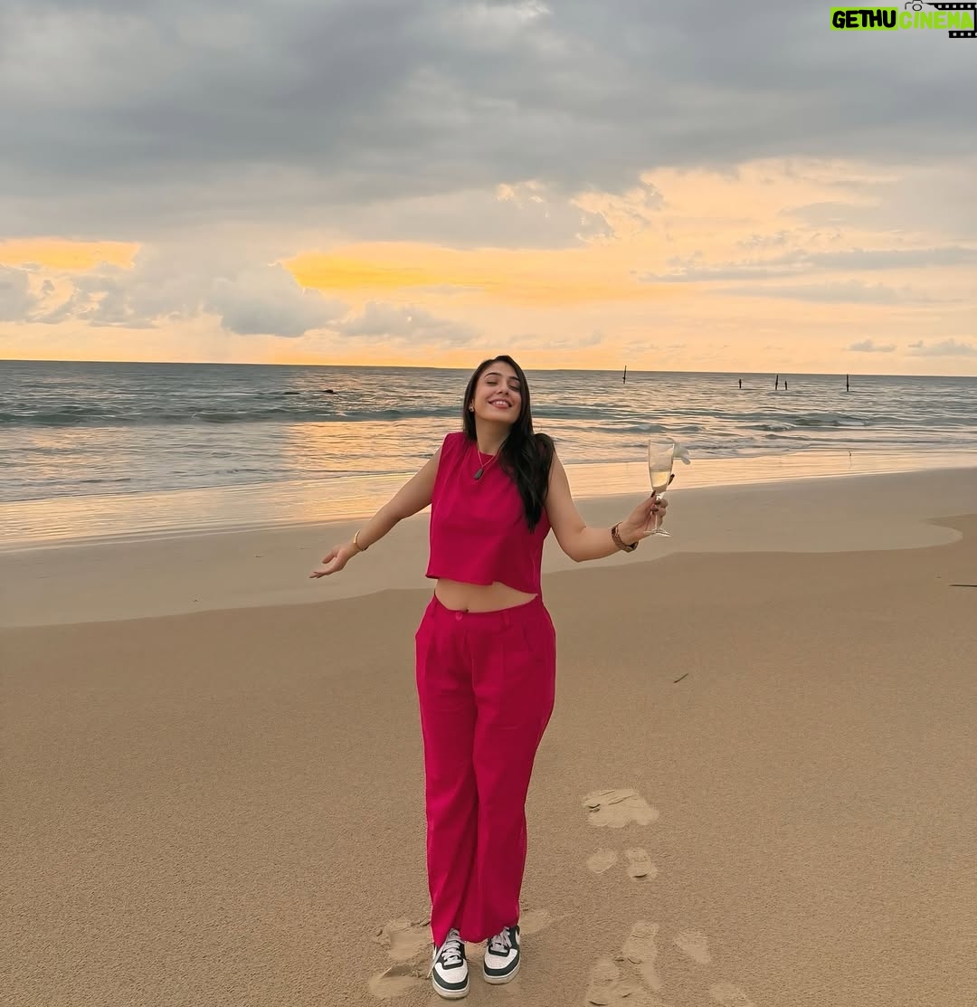 Anisha Mishra - 2.7K Likes - I’m just a water Baby 👶 🌊❣️🎀