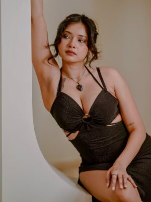 Anisha Sahai Instagram - so sexy even life gets hard 🪐
📸 @pranshu.portraits