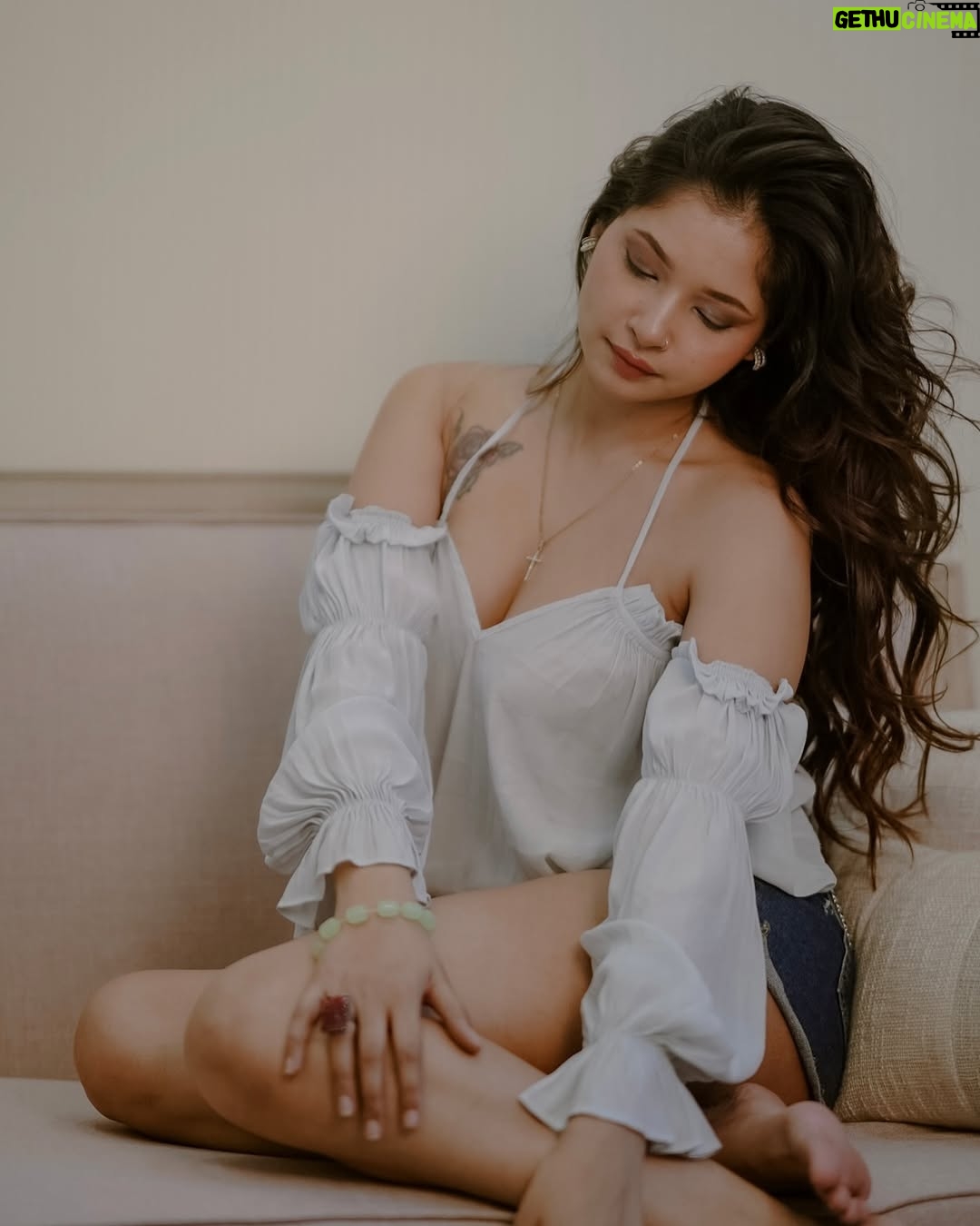 Anisha Sahai - 1.2K Likes - be like a flower, survive the rain but use it to grow 💐🌈

📸 @pranshu.portraits
