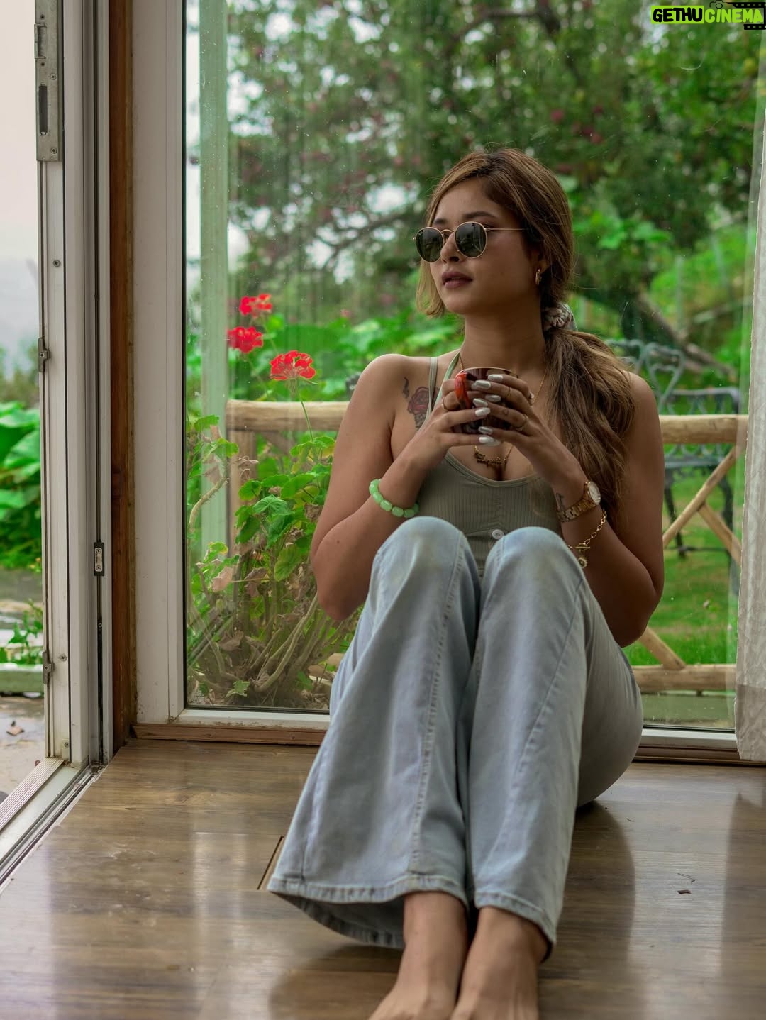 Anisha Sahai - 0.9K Likes - A soft chapter, tucked in green 🌲🌧️⛰️🍎🌳 

📸 @vaiibhavsachdeva
