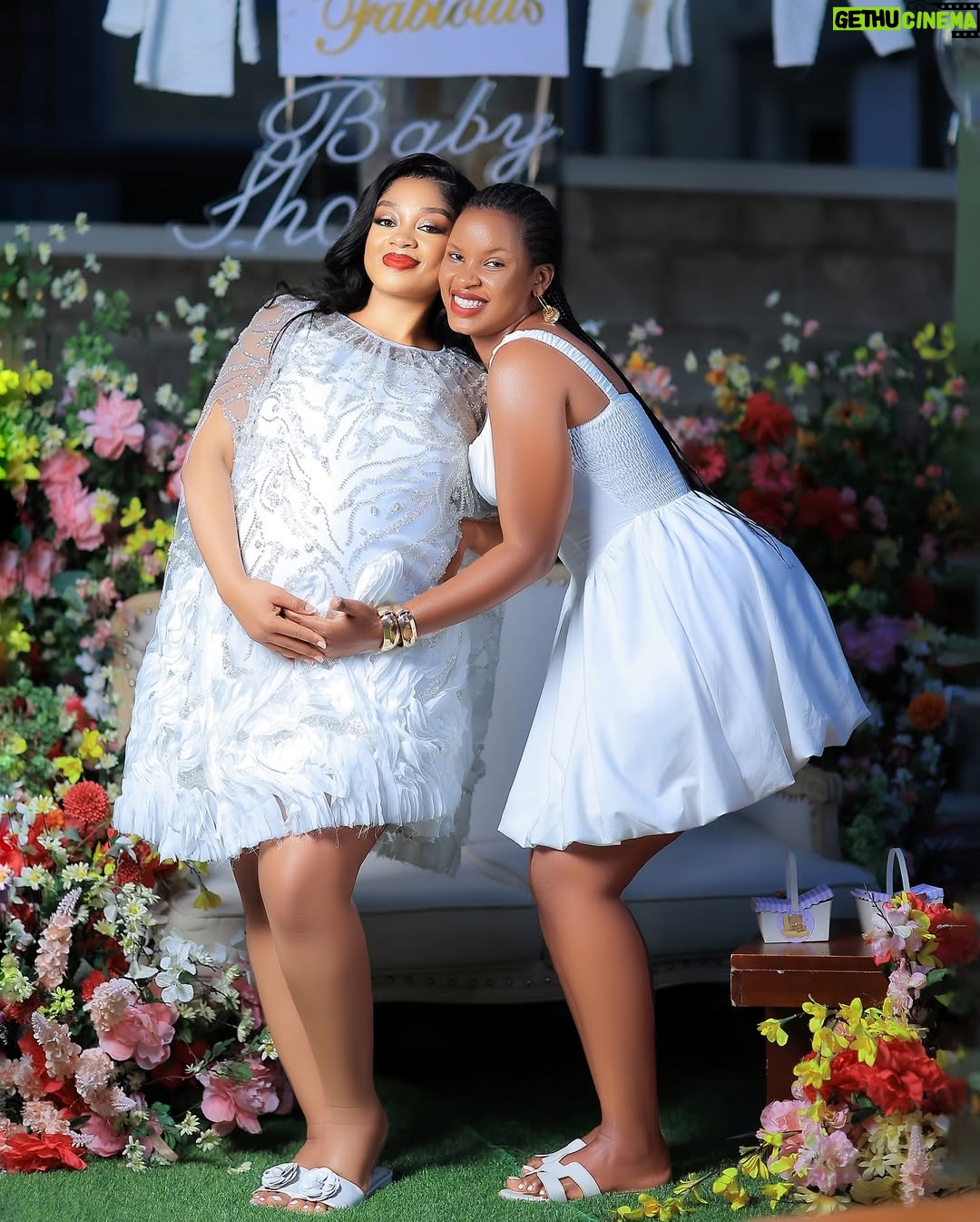 Anita Fabiola - 21.1K Likes - Oh to be loved like this! My heart is full. ❤️ 

Decor @inspiredhopeevents 
Organized by @bello_and_blue_events 
Dress @berylqouture 
Photography @samiezweddings 
Hair @mbajja_sean 
MUA @imani_makeup_studio