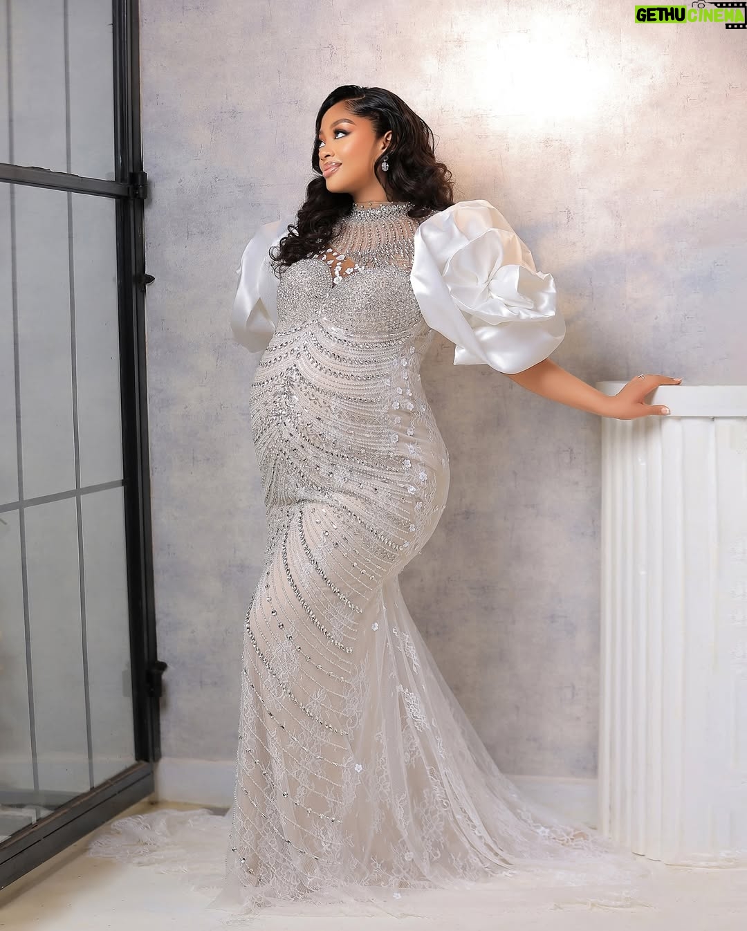 Anita Fabiola - 23.8K Likes - Every single moment was worth it. I’d do it a thousand times over. We’re so excited to raise our children in a home full of love and joy. Thank you Jesus. 🙏 

This maternity shoot was done afew weeks ago. Organized by this amazing team that I love and appreciate so much. My personal tribe. 
Dress @berylqouture by @berylanita 
Hair @mbajja_sean 
MUA @imani_makeup_studio 
📸 @samiezweddings 
Studio @7thavenuestudio