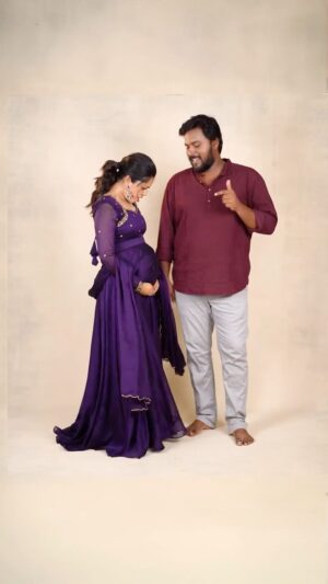 Anitha Sampath Instagram - Chinna veeda periya veeda?๐
Wearing beautiful Diwali costumes from
@akira_the_couture__ ๐
Thanks to the team of Anitha Sampath reels :๐โค๏ธ๐ฅ
Costumes @akira_the_couture__
Makeup styling @makeupby_rinu
Hairdo @shalini_hairartist
Cameo & production @itsme_pg
#anithasampath #chinnaveedavaratuma #chinnaveeda #anithasampathreels #asr #actorarjun #trending #trendingreels #trendingtamil #vijaytv #suntv #vijaytvserial #cwc #cookwithcomali #biggboss #biggbosstamil #bigboss #makeupartistchennai #makeupartist #biggbosshindi #topcookudupecooku #zeetamil #sarigamapa #djd #colorstvtamil #anithasampathdresscollection #thalapathy #thalapathyvijay #coolie