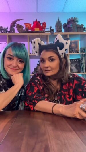 Anjali Bhimani Instagram - 🐾 Proof that as a proud dog person, my hand can’t make cat eyeliner happen. The liner knows. It senses betrayal. But when @itsginnydi does it, it’s meowvelous 😼
Check out our eyeliner game and our ACTUAL game on:
🎲 The Puppy Roll 2: The Rise of Gato
 📅 October 20 • 6 PM PT
 💖 Benefiting  @petcolove &  @petcolovelost — donate now: https://bit.ly/thepuppyroll2

Head to www.thepuppyroll.com to sign up for giveaways!