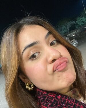 Anjali Kaushik Instagram - Iss saal bhi nahi badlungi
.
#art #viral #photo #happy #likesforlike #explorepage #explore #nature #trending #insta #model #life #india #lfl #music #cute #memes #liker #photoshoot #travel #likeback #tiktok #beauty #k #photographer #likeforlikeback #foryou #likeme #quotes #following