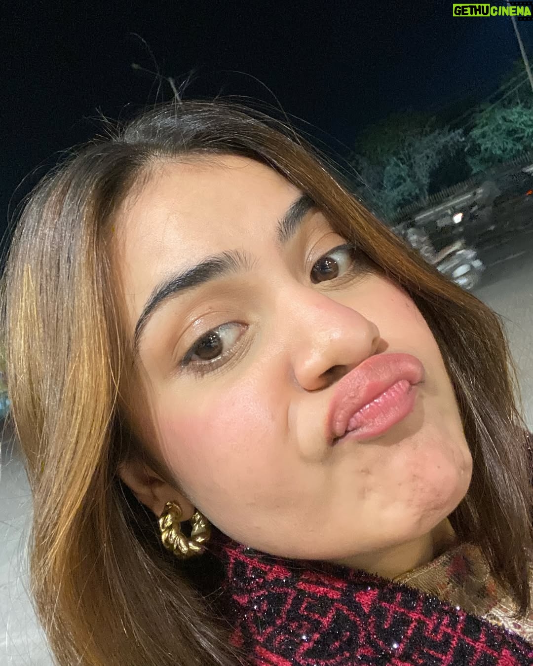 Anjali Kaushik - 5.5K Likes - Iss saal bhi nahi badlungi 

.
#art #viral #photo #happy #likesforlike #explorepage #explore #nature #trending #insta #model #life #india #lfl #music #cute #memes #liker #photoshoot #travel #likeback #tiktok #beauty #k #photographer #likeforlikeback #foryou #likeme #quotes #following