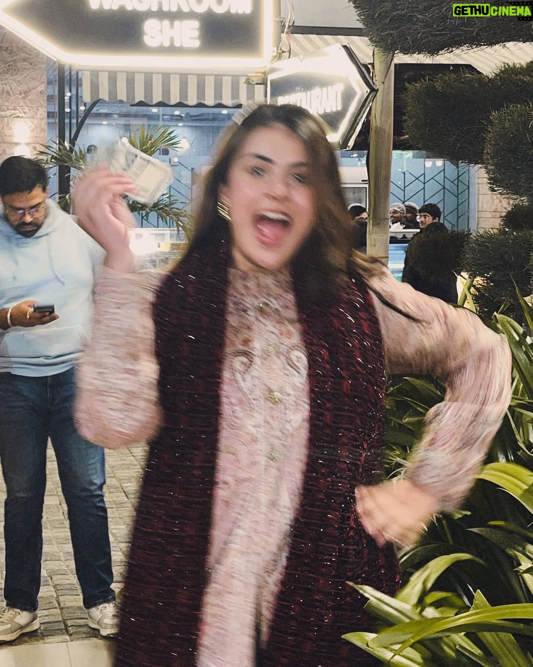Anjali Kaushik - 5.5K Likes - Iss saal bhi nahi badlungi 

.
#art #viral #photo #happy #likesforlike #explorepage #explore #nature #trending #insta #model #life #india #lfl #music #cute #memes #liker #photoshoot #travel #likeback #tiktok #beauty #k #photographer #likeforlikeback #foryou #likeme #quotes #following