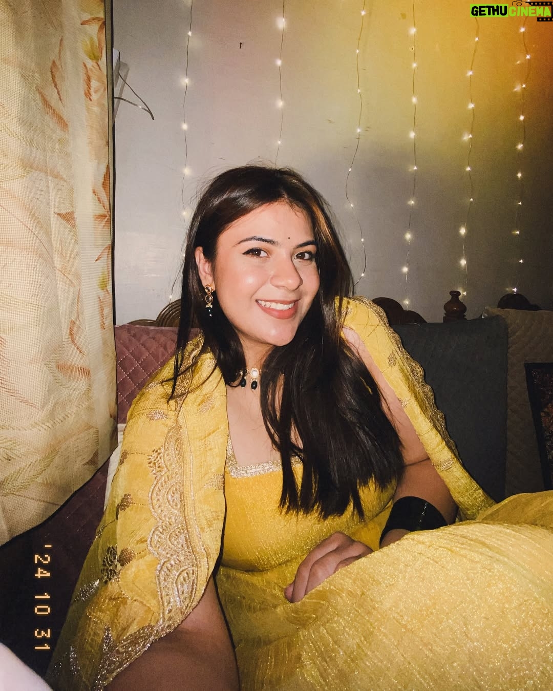 Anjali Kaushik - 5.4K Likes - Diwali ki ram ram sabhi ko✨🙏🏻🪔
.
.
.
.
.
.
.
Wearing @idaho_o
.
.
.
.
.
.
.
.
.
.
[diwali 2024, diwali, indian wear, happy, fashion, suits, wedding wear, shaadi, ram ram, party, laxmi, fashion wear, ootd, beautiful, cute, girl, yellow, love, aesthetic, indian, festivals]
.
.
.
.
.
.
.
#diwali2024 #diwali #festivals #indianwear #indianfashion ##likes #like #likeforlikes #love #instagram #instagood #photooftheday #photography #instalike #instadaily #bhfyp #ikeforfollow #fashion # #likeforlike #picoftheday #followers #beautiful #me #smile #comment #myself #likesforlikes #style