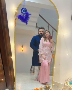 Anjali Manchanda Instagram - Celebrating the festival of lights with love, joy, and endless laughter. Wishing everyone a vibrant and prosperous Diwali🪔❤️✨