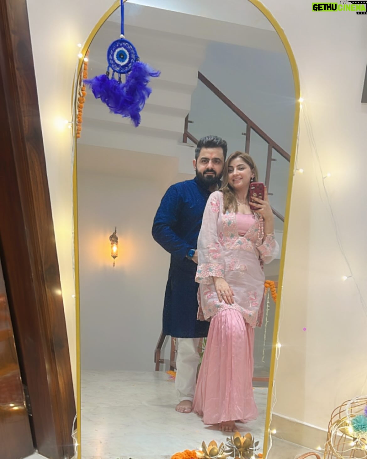 Anjali Manchanda - 3.2K Likes - Celebrating the festival of lights with love, joy, and endless laughter. Wishing everyone a vibrant and prosperous Diwali🪔❤️✨