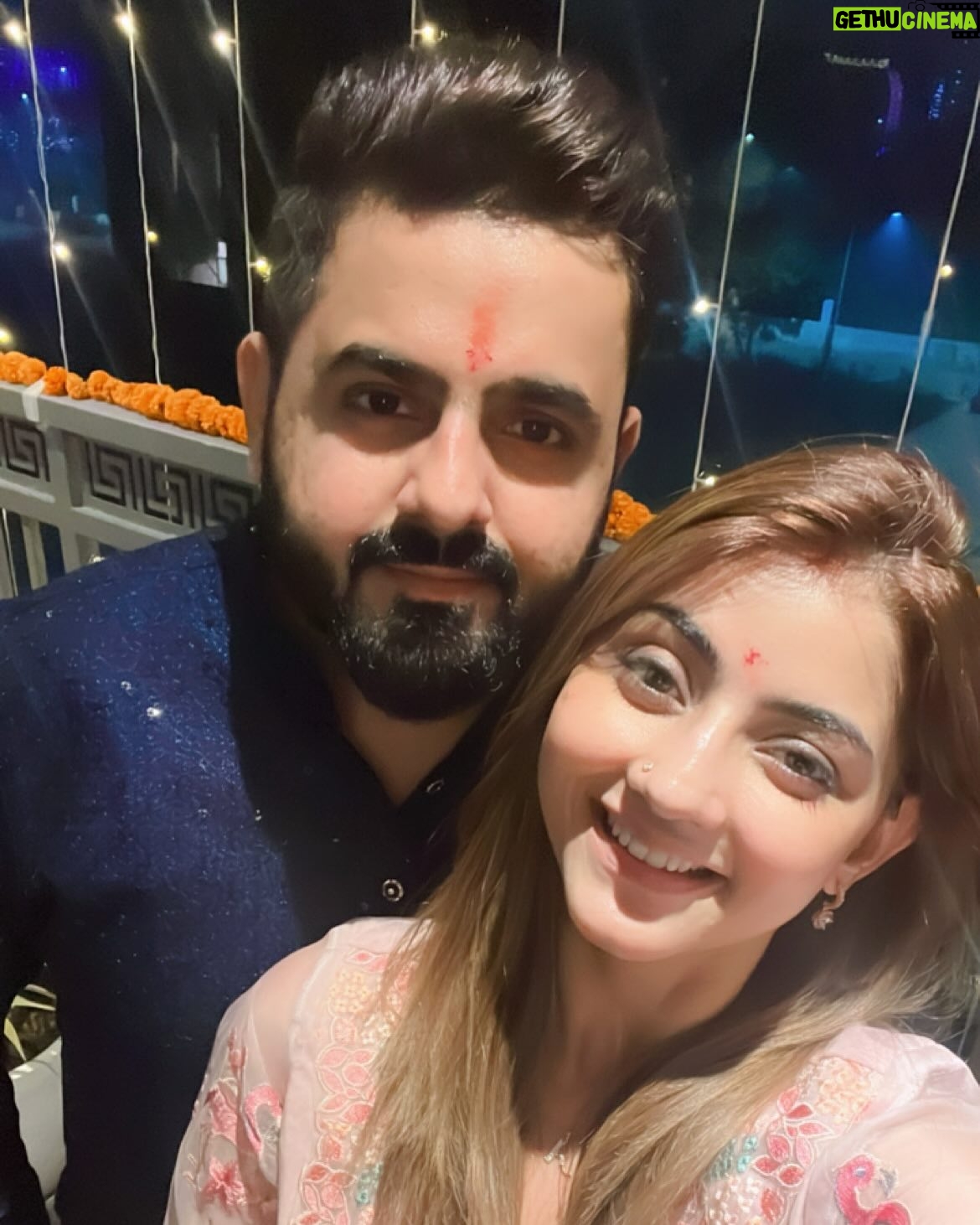 Anjali Manchanda - 3.2K Likes - Celebrating the festival of lights with love, joy, and endless laughter. Wishing everyone a vibrant and prosperous Diwali🪔❤️✨