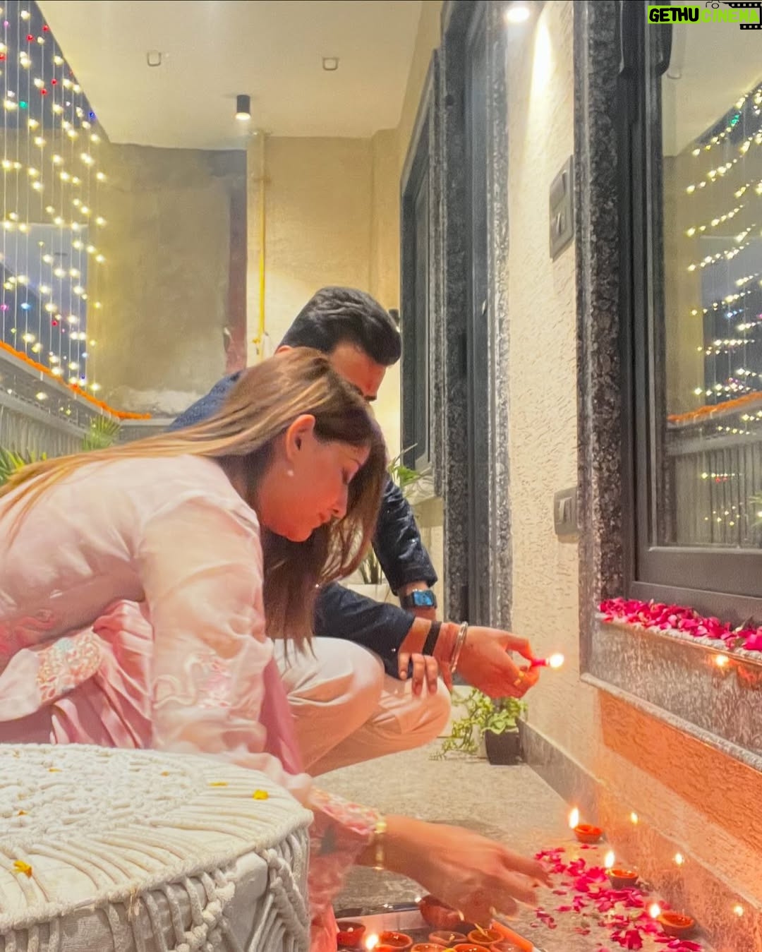 Anjali Manchanda - 3.2K Likes - Celebrating the festival of lights with love, joy, and endless laughter. Wishing everyone a vibrant and prosperous Diwali🪔❤️✨