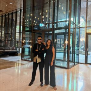 Anjana Rangan Instagram - For @thetamilnadunow ‘s #GoldencarpetAwards 3rd edition ! First time sharing the stage with @kuraishi_the_entertainer For hosting ! Absolute Blast!!!! 😍💥 Thank u Dubai for the love, hospitality and Unforgettable time! ❤️
