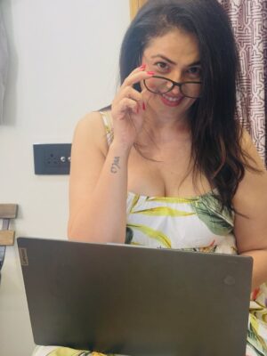 Anjana Sukhani Instagram - Work hard n #justBeKind that is all …. #workinbetweenwork … ❤️