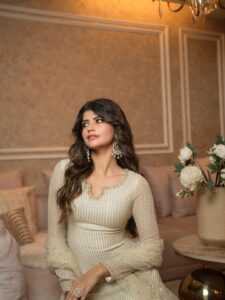 Actress Anjini Dhawan HD Photos and Wallpapers October 2025