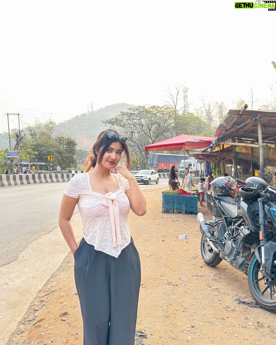 Ankeeta Mahato - 90.3K Likes - Prettiest problem🫵🏻