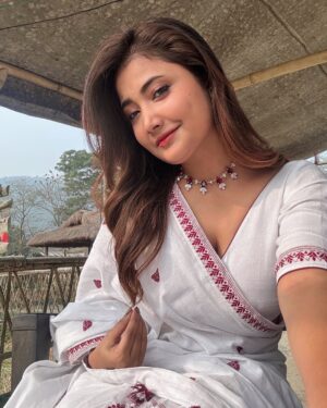 Ankeeta Mahato Instagram - 🦢🪷🤍