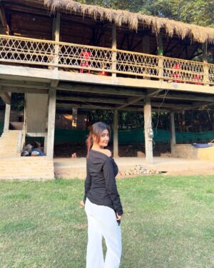 Ankeeta Mahato Instagram - 🐝