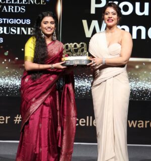 Ankita Bhattacharyya Instagram - Receiving Global Excellence Award (gea) for (Excellence in Singing & Performing) from The  @kajol mam this is a dream come true moment 😭❤️🙏🏻

I’m feeling very honoured and great full to be part of this Award Thank you @itsrahulrsingh sir for inviting me 🙏🏻
And Thank  to my Baba Ma ,Sir Mam ,my love and all my family members🙏🏻🙏🏻🙏🏻
And special all of you guys  because This wouldn’t have been possible without all of you .❤️🙏🏻
#HarHarMahadev🙏🏻❤️