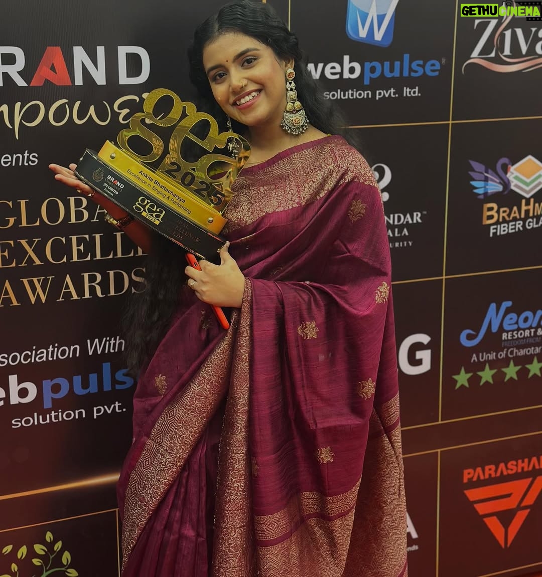 Ankita Bhattacharyya - 141.3K Likes - Receiving Global Excellence Award (gea) for (Excellence in Singing & Performing) from The  @kajol mam this is a dream come true moment 😭❤️🙏🏻

I’m feeling very honoured and great full to be part of this Award Thank you @itsrahulrsingh sir for inviting me 🙏🏻
And Thank  to my Baba Ma ,Sir Mam ,my love and all my family members🙏🏻🙏🏻🙏🏻
And special all of you guys  because This wouldn’t have been possible without all of you .❤️🙏🏻
#HarHarMahadev🙏🏻❤️