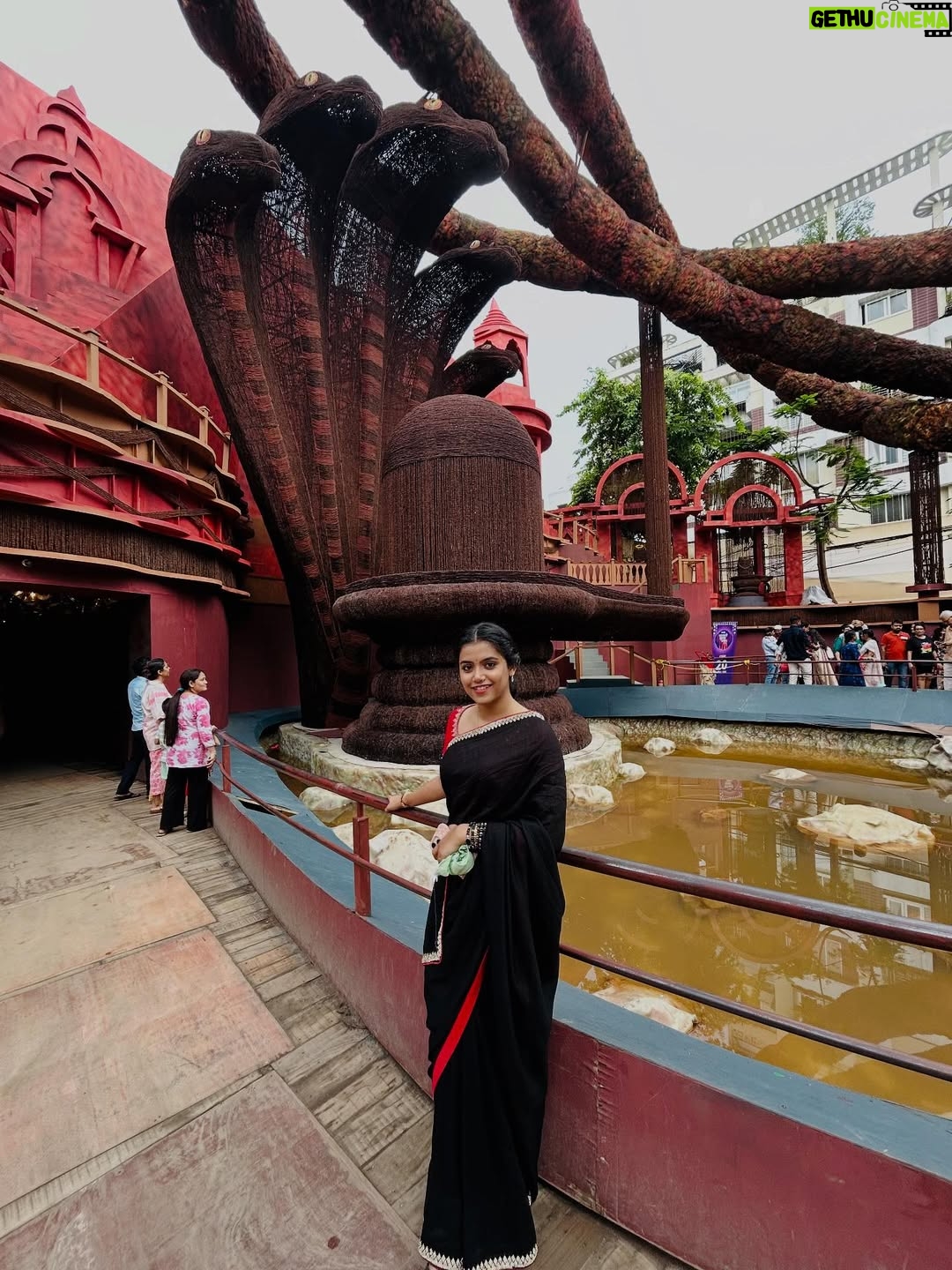 Ankita Bhattacharyya - 65.3K Likes - Durga Puja Pandal Hopping ❤️
1st time Kolkatar pujo dekha  @ujanmondal ❤️❤️❤️❤️