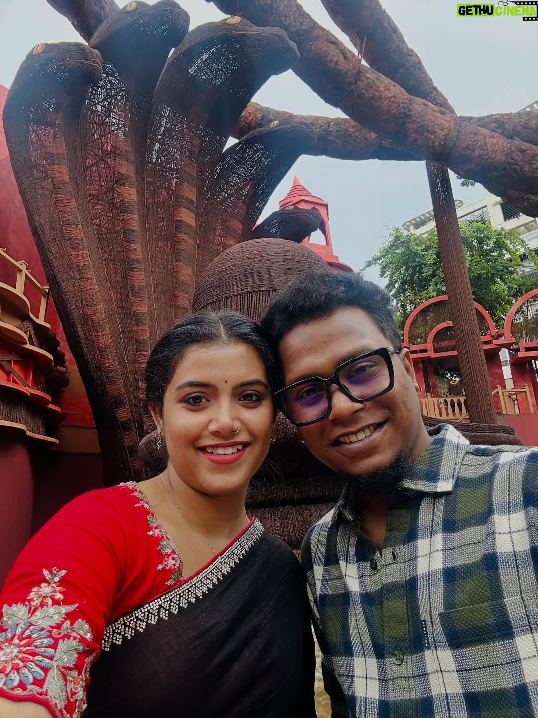 Ankita Bhattacharyya - 65.3K Likes - Durga Puja Pandal Hopping ❤️
1st time Kolkatar pujo dekha  @ujanmondal ❤️❤️❤️❤️