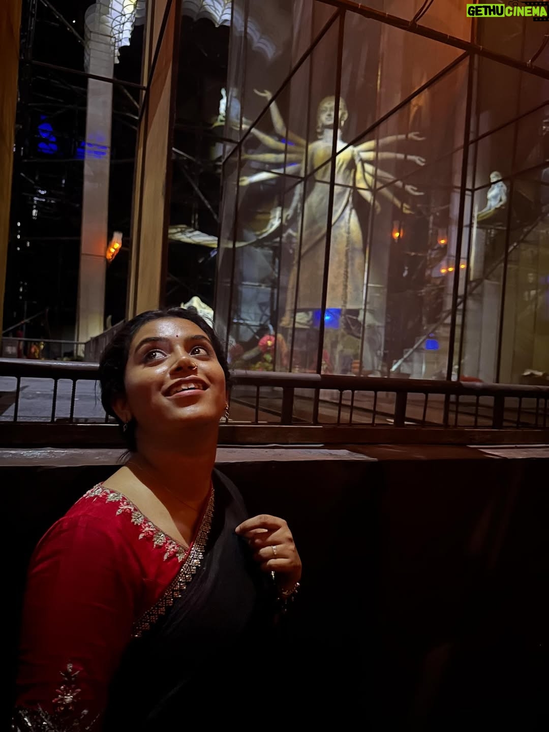 Ankita Bhattacharyya - 65.3K Likes - Durga Puja Pandal Hopping ❤️
1st time Kolkatar pujo dekha  @ujanmondal ❤️❤️❤️❤️