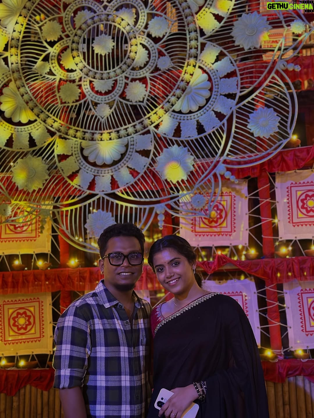 Ankita Bhattacharyya - 65.3K Likes - Durga Puja Pandal Hopping ❤️
1st time Kolkatar pujo dekha  @ujanmondal ❤️❤️❤️❤️