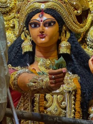 Ankita Bhattacharyya Instagram - Durga Puja Pandal Hopping ❤️
1st time Kolkatar pujo dekha  @ujanmondal ❤️❤️❤️❤️