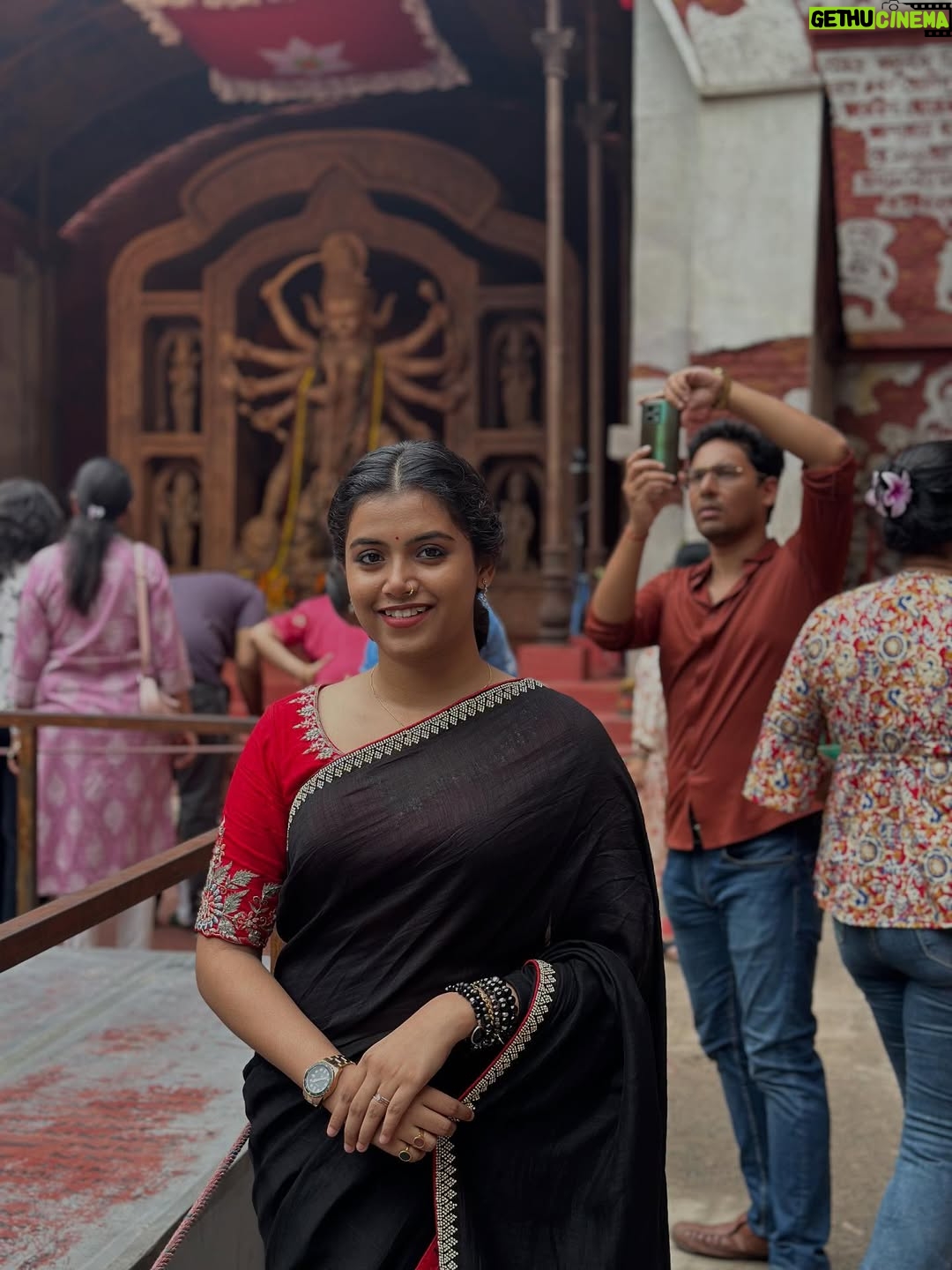 Ankita Bhattacharyya - 65.3K Likes - Durga Puja Pandal Hopping ❤️
1st time Kolkatar pujo dekha  @ujanmondal ❤️❤️❤️❤️