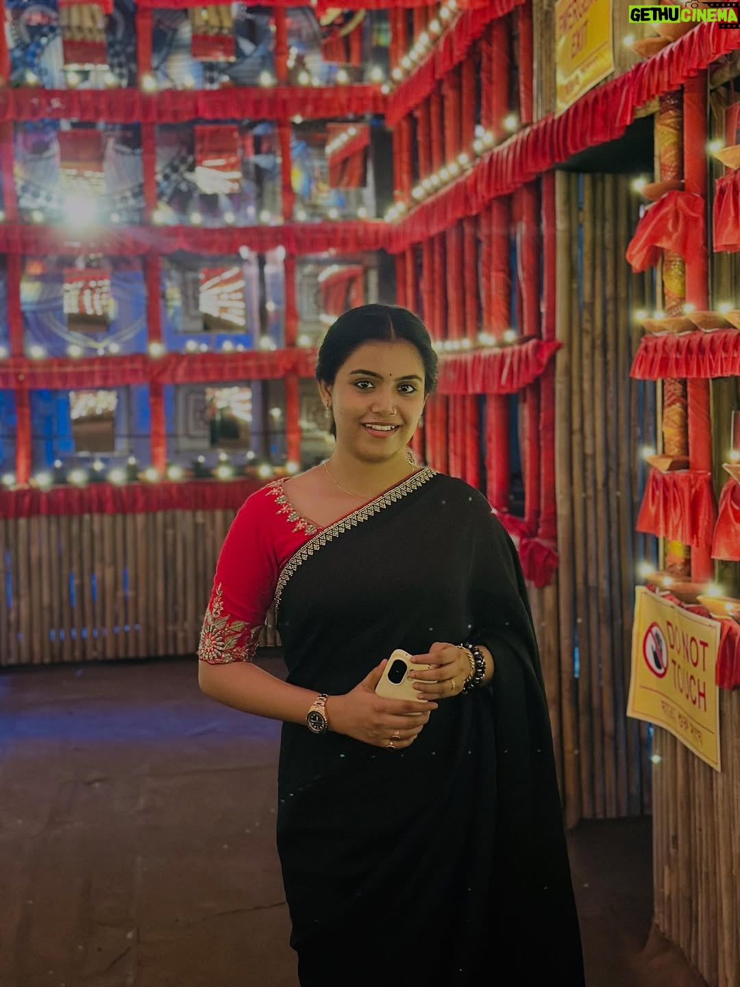 Ankita Bhattacharyya - 65.3K Likes - Durga Puja Pandal Hopping ❤️
1st time Kolkatar pujo dekha  @ujanmondal ❤️❤️❤️❤️