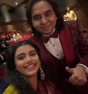 Ankita Bhattacharyya Instagram - Receiving Global Excellence Award (gea) for (Excellence in Singing & Performing) from The  @kajol mam this is a dream come true moment 😭❤️🙏🏻

I’m feeling very honoured and great full to be part of this Award Thank you @itsrahulrsingh sir for inviting me 🙏🏻
And Thank  to my Baba Ma ,Sir Mam ,my love and all my family members🙏🏻🙏🏻🙏🏻
And special all of you guys  because This wouldn’t have been possible without all of you .❤️🙏🏻
#HarHarMahadev🙏🏻❤️