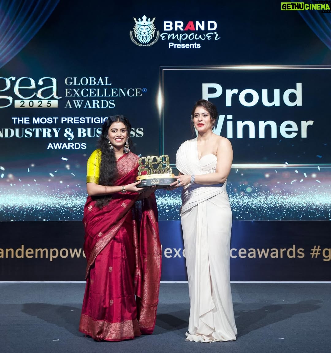 Ankita Bhattacharyya - 141.3K Likes - Receiving Global Excellence Award (gea) for (Excellence in Singing & Performing) from The  @kajol mam this is a dream come true moment 😭❤️🙏🏻

I’m feeling very honoured and great full to be part of this Award Thank you @itsrahulrsingh sir for inviting me 🙏🏻
And Thank  to my Baba Ma ,Sir Mam ,my love and all my family members🙏🏻🙏🏻🙏🏻
And special all of you guys  because This wouldn’t have been possible without all of you .❤️🙏🏻
#HarHarMahadev🙏🏻❤️