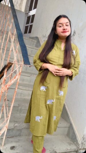 Ankita Chauhan Instagram - outfit by @girls.fashion006