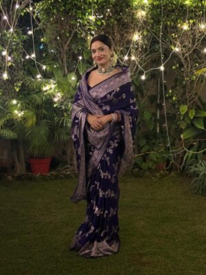 Ankita Lokhande Instagram - “Happy Diwali to everyone! 🌟
May this festival of lights bring prosperity, peace, and endless positivity into your lives.
Let’s be kind, be generous, and be loving towards one another.
Let’s spread smiles, spread peace, and fill the world with good vibes.

This Diwali is not about any religion — it’s about humanity, compassion, and togetherness.
Let’s celebrate light within and around us. 💫
#HappyDiwali #Peace #Humanity #Kindness #GoodVibesOnly