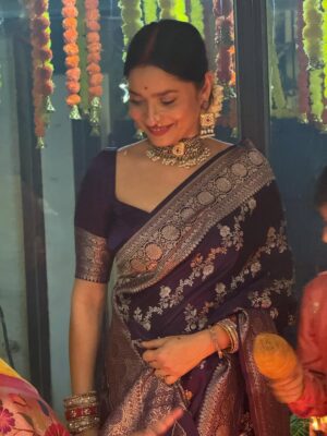 Ankita Lokhande Instagram - “Happy Diwali to everyone! 🌟
May this festival of lights bring prosperity, peace, and endless positivity into your lives.
Let’s be kind, be generous, and be loving towards one another.
Let’s spread smiles, spread peace, and fill the world with good vibes.

This Diwali is not about any religion — it’s about humanity, compassion, and togetherness.
Let’s celebrate light within and around us. 💫
#HappyDiwali #Peace #Humanity #Kindness #GoodVibesOnly