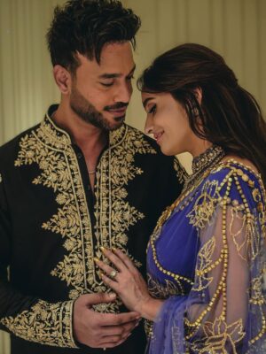 Ankita Lokhande Instagram - ✨The Modern Fairytale #AnVi ki Fairytale ✨
No dragons, no rescues, no glass shoes just a King and a Queen who chose each other every single day, even when the story got hard. 💞♾️🥰🧿

Wishing you all lots of #Dhan this #dhanteras 💰🪔