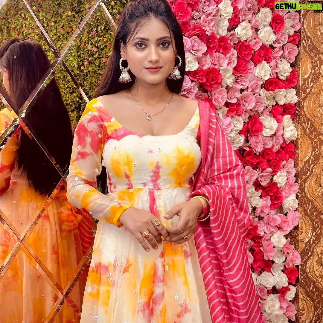 Ankita Mishra - 835 Likes - 💛❤️