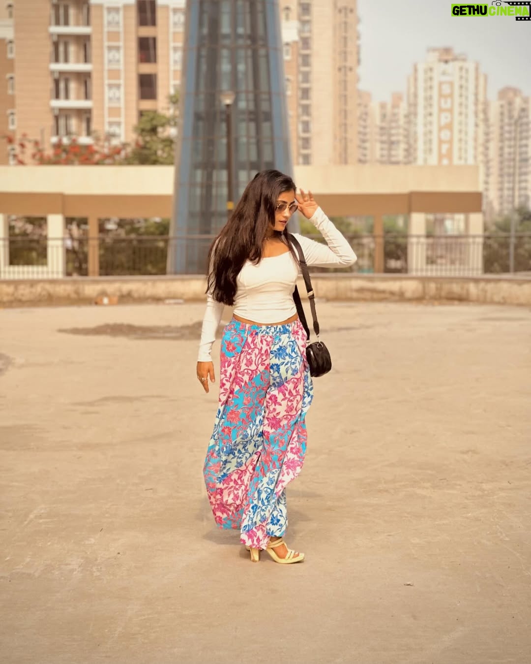 Ankita Mishra - 356 Likes - Which one do you like? 😛

Make sure you check out: @gasolina_surat