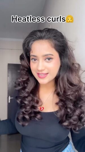 Ankita Mishra Instagram - Heatless curls ā
#Curls #hairstyle #haircare