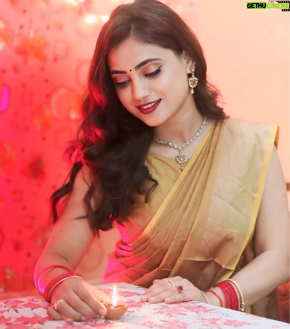 Ankita Mishra - 3.9K Likes - Happy diwali 🪔 #diwali #post #diwalidecorations