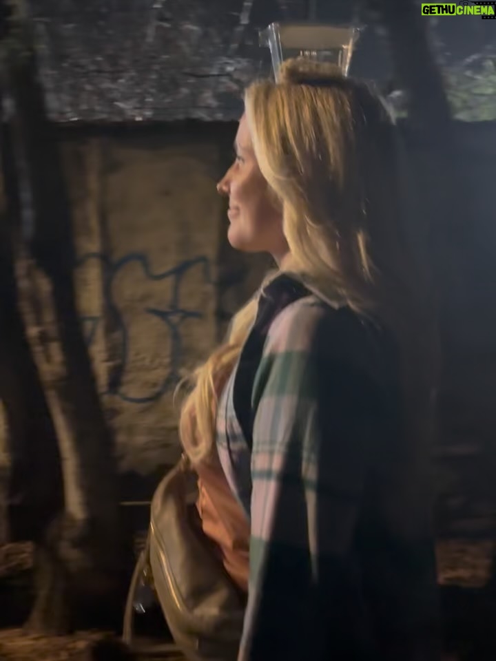 Anna Camp - 45.9K Likes - Leap frog, grits, and loaded fries 🍟 River walks and jade green eyes ✅