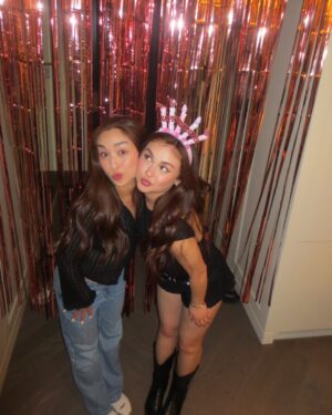 Anna Cathcart Instagram - a happy rainy 22!!!