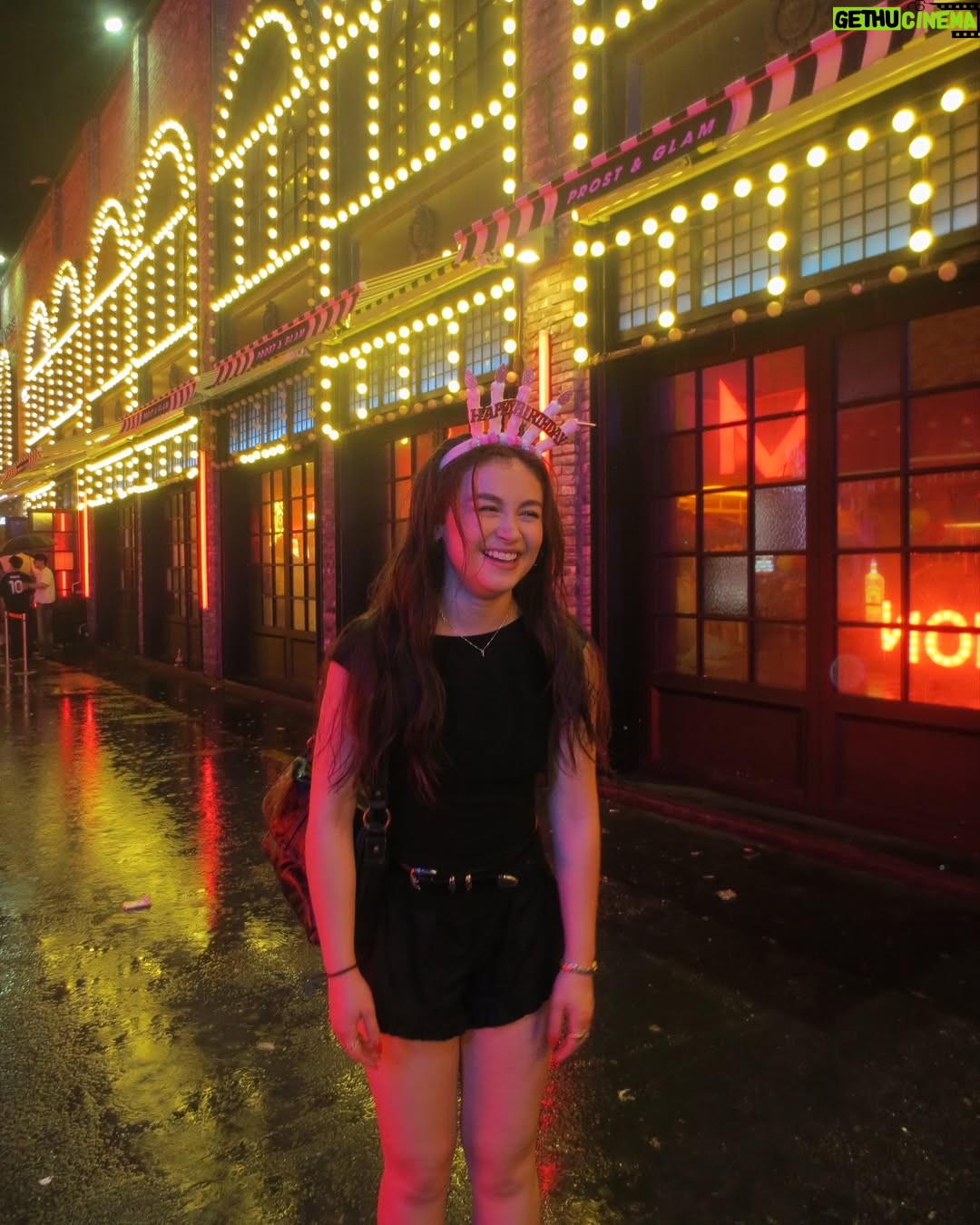 Anna Cathcart - 1.3 Million Likes - a happy rainy 22!!!