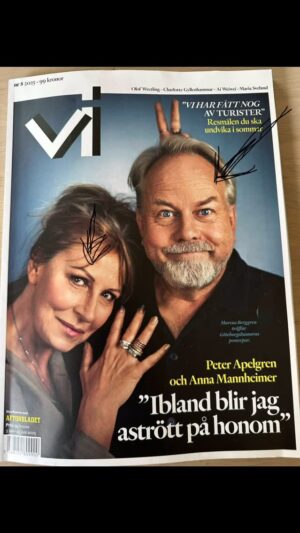 Anna Mannheimer Instagram - Tidningen Vi!
De Ƥr for real.
De jobbar aldrig med filter eller retuschering pƄ sina bilder.
Men vid alltfƶr bleka ƶgonbryn.
DƄ jƤvlar sƤtter de ner foten.
#graucho#fridakhalo#sadamhussein