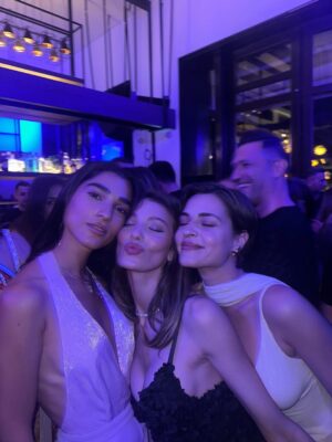 Anna Maria Iliadou Instagram - 24🖤