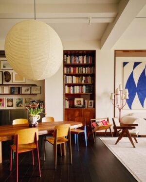 Annabelle Dexter-Jones Instagram - The best-laid plans. @danielhumm of Eleven Madison Park commissioned @studiozung's Tommy Zung to create the ultimate pad. Then he met actress Annabelle Dexter-Jones (@princesssummerfall) at a wedding while the place was under construction, and Cupid had other ideas. The couple married last June.

“I’ve been in New York for 20 years,” Humm says. “I just worked and worked and worked and worked. This is the first time I have a home. Annabelle has made this a home.”

Tap the link in our bio to step inside, as seen in the latest issue of ELLE Decor. 

Phots by @a_gaut 
Produced by @gaygassmann with words by @kevinwest.writer
@danielhumm and @princesssummerfall both wearing @gabrielahearst
