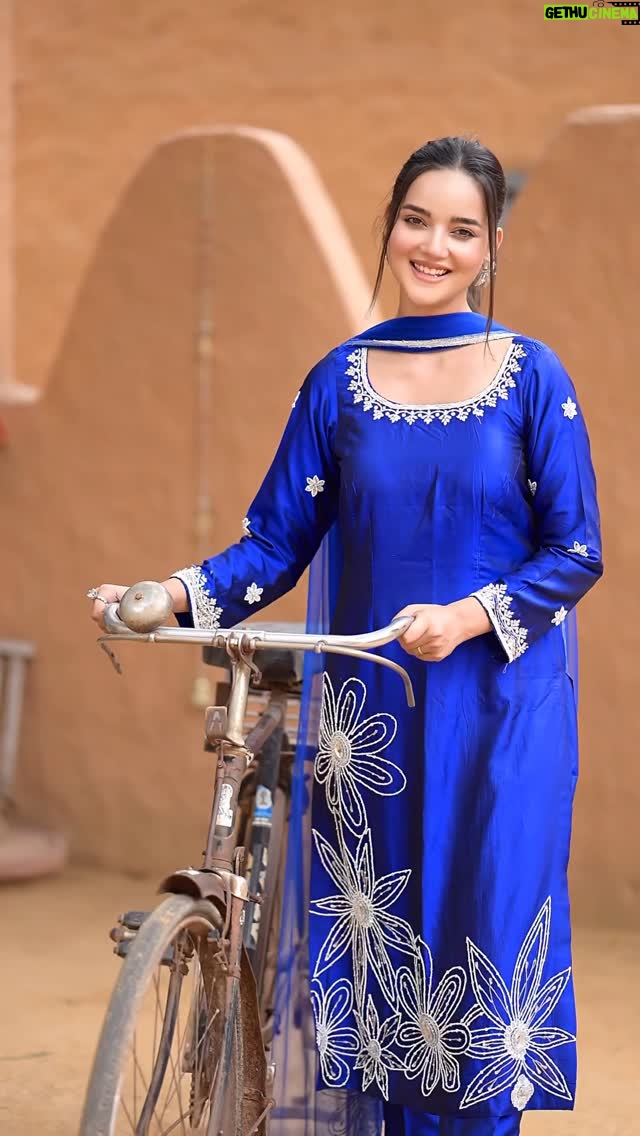 Annie Rana - 84.8K Likes - Guess the Real Color Of Suit ? 🤭❤️
.
.
#timechakda #nimratkhaira #newpunjabisong #punjabisuit #punjabisuitlover #punjabimodel